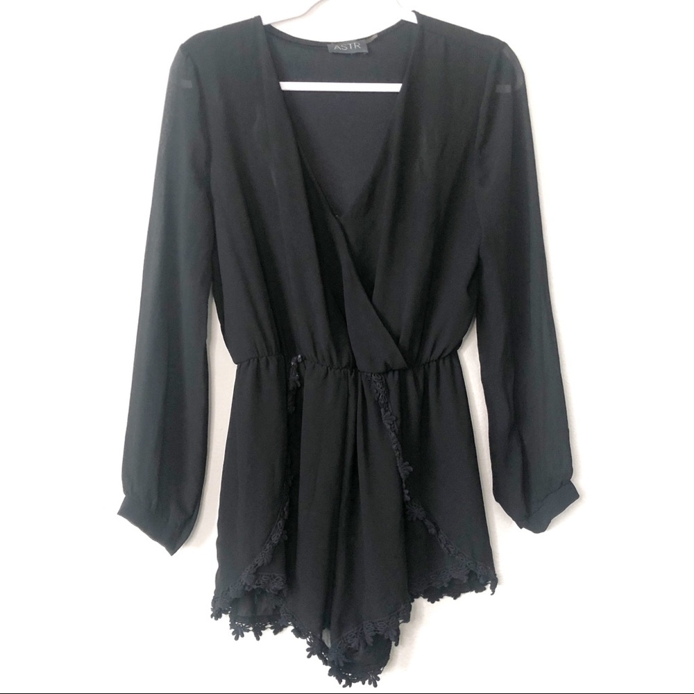ASTR black long sleeve romper size large
